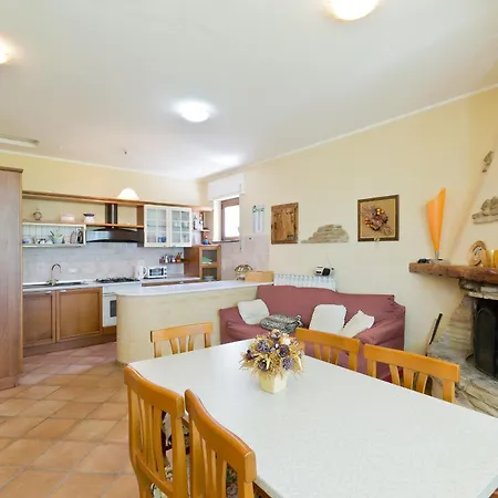 Lägenhet Casale Rustico Collebello *