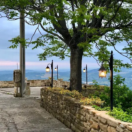 Casale Rustico Collebello 公寓 *