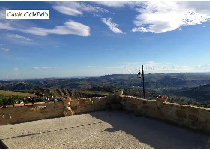 Casale Rustico Collebello * Кастильоне-Мессер-Раймондо